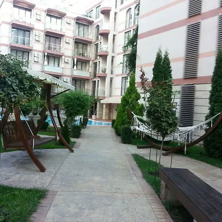 Private One-bedroom * Sunny Beach